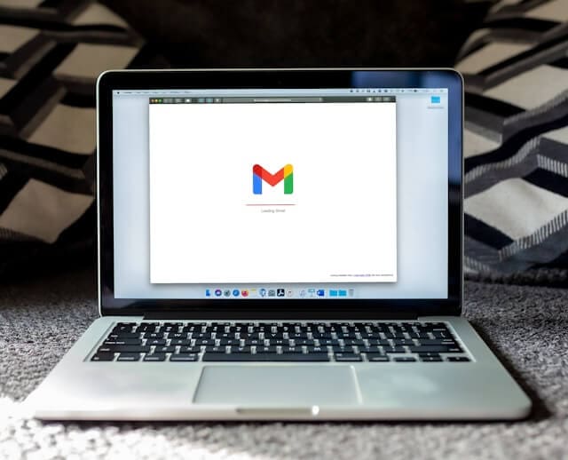 Übersicht zur Nutzung von Gmail auf einem Mac mit wichtigen Funktionen und Tipps